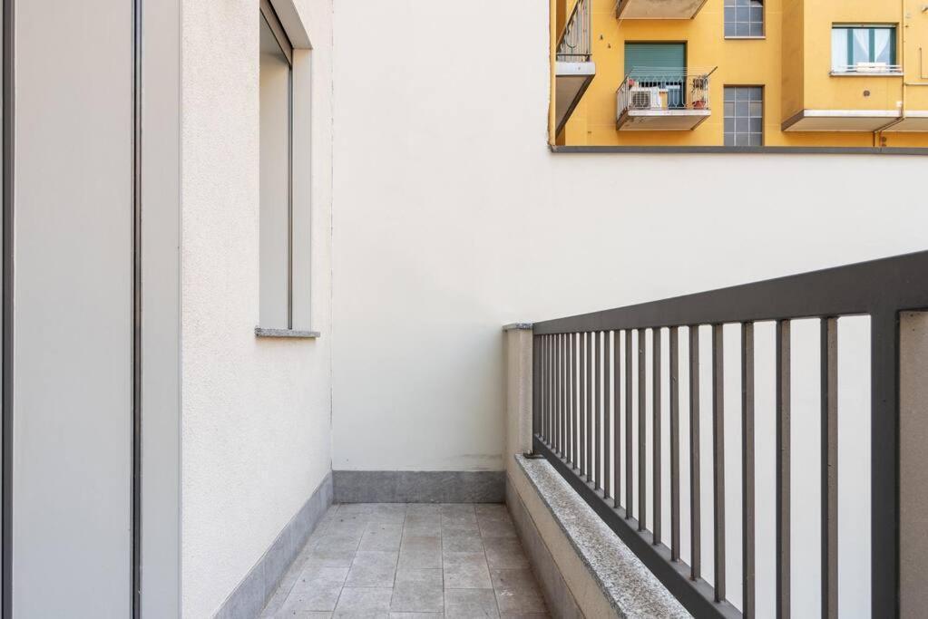 Ferienwohnung Kaizen House - Bilocale De Angeli Mailand Exterior foto